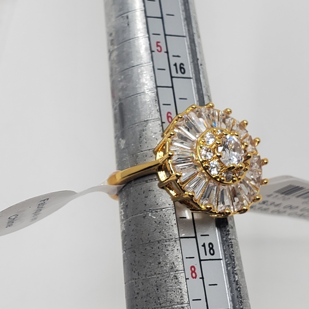 🏷️ NWT Anthropologie Round Geometric Sunburst Ring, Size 7 - Picture 6 of 11